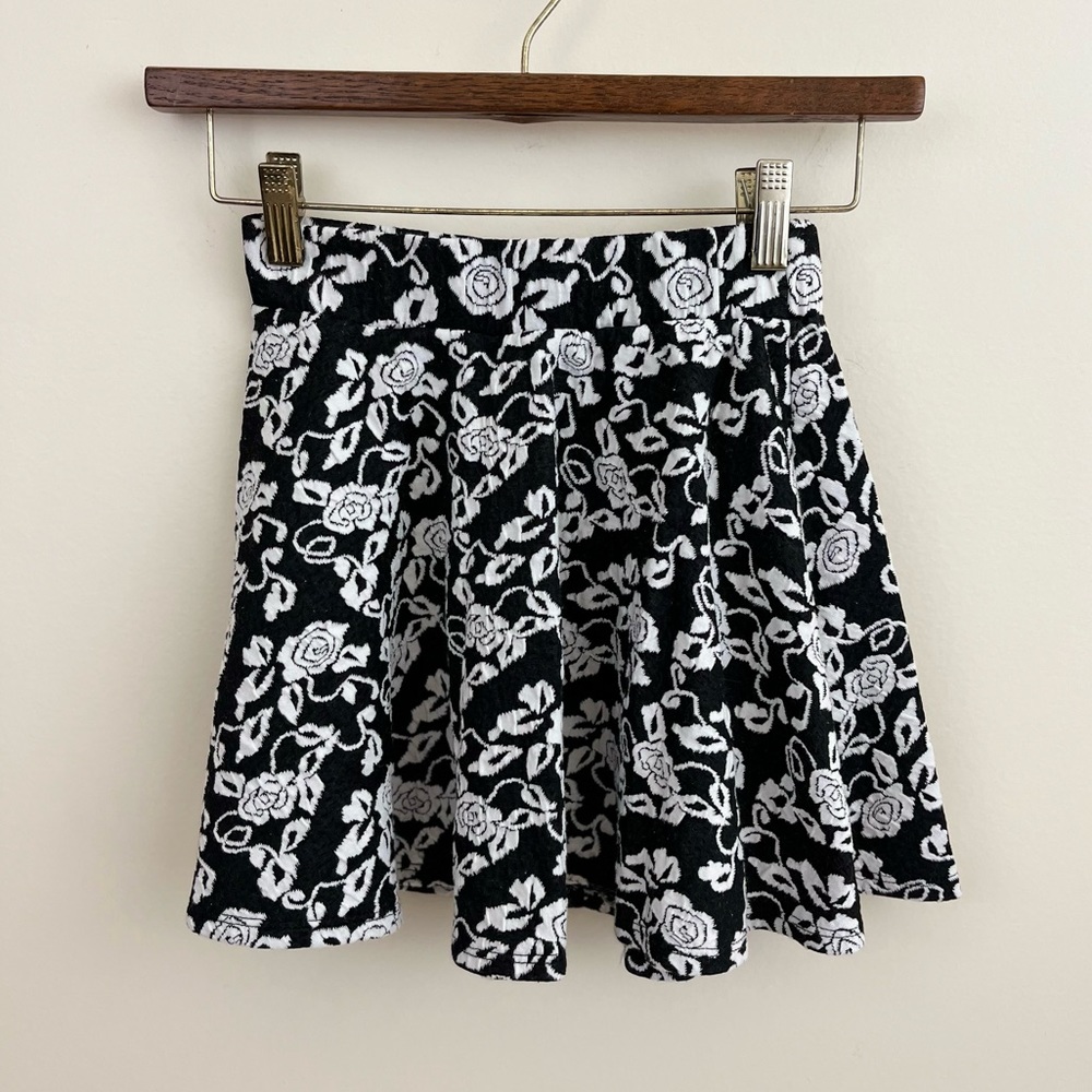 Delia’s Black and White Roses Mini Skirt